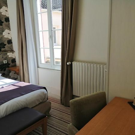 Hotel Les Fleurs Pontaubert Bagian luar foto
