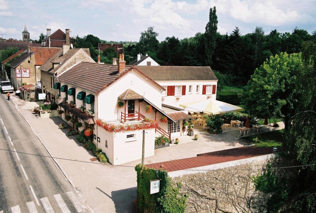 Hotel Les Fleurs Pontaubert Bagian luar foto